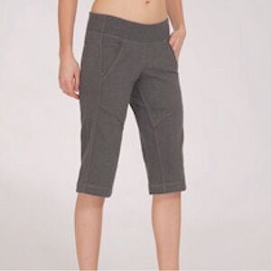 Y2K VTG Lululemon Sing Floss Travel Crop French Terry Clamdigger Capri Sz 8